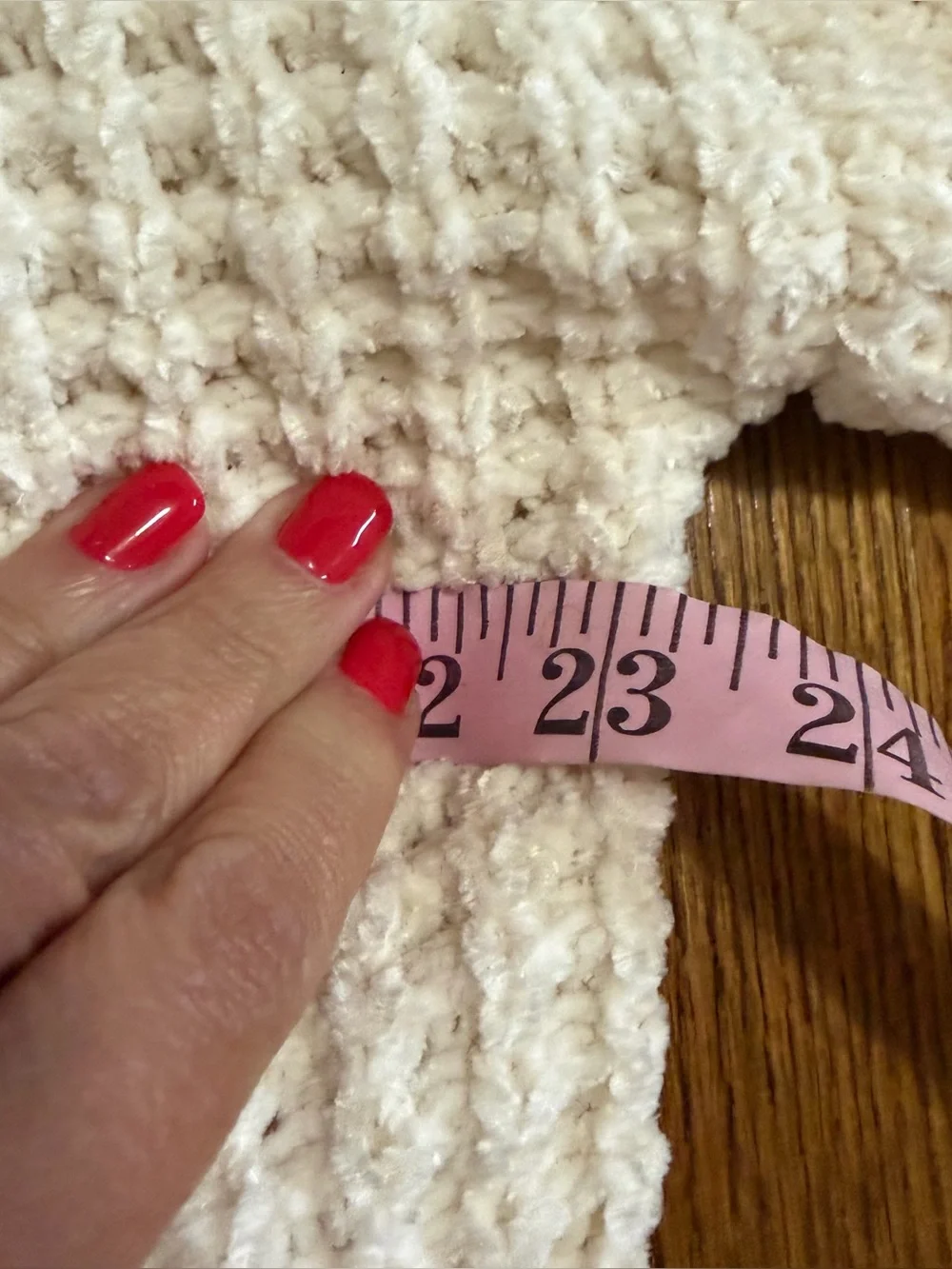 Altar'd State Cream V Neck Cable Knit Super Soft Sweater Size XS